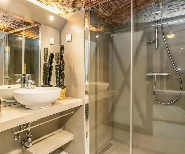 Brand New And Perfect Location: Historic Center * Lisbona